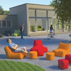 Fava Outdoor Lounge Chair