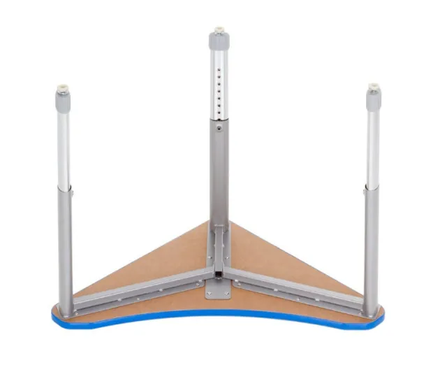 Wing Desk with Swoop